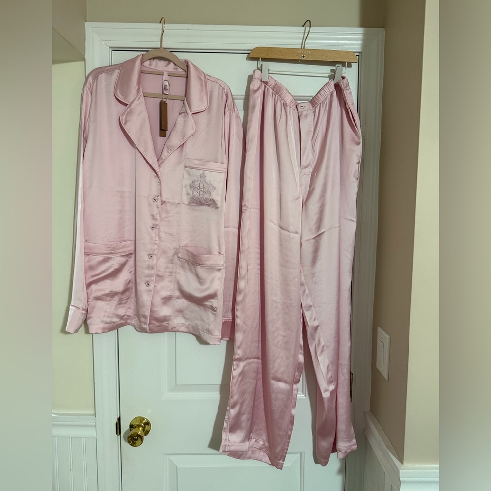 SKIMS rare hotel collection baby pink satin pj set size large xl oversized!